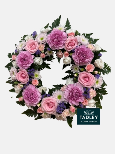 Traditional Wreath Pastel