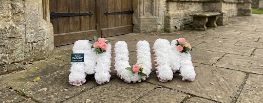 Artificial MUM Funeral Tribute