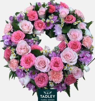 Traditional Wreath Pink Extra Filled
